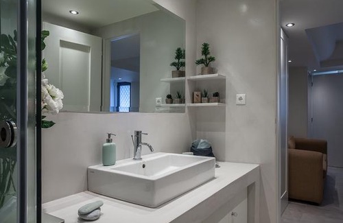 Makrigianni Apartment | Right under the Acropolis