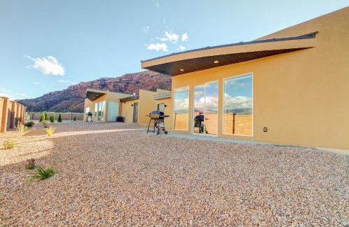 Moab South Valley House | Rim View 2