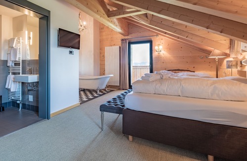 Oeschseite Cabin | Rinderberg Lodge