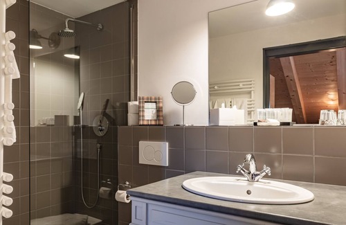 Oeschseite Cabin | Rinderberg Lodge