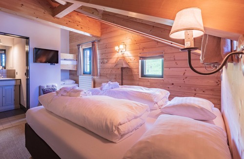Oeschseite Cabin | Rinderberg Lodge