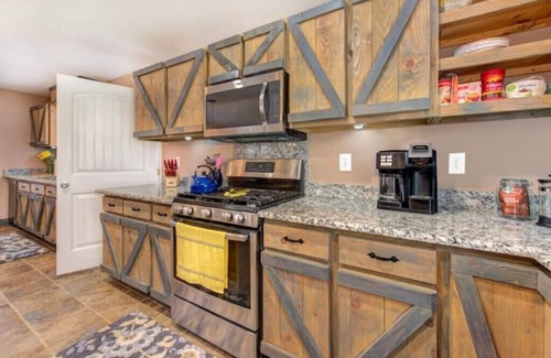 Tazewell House | Rio House Retreat