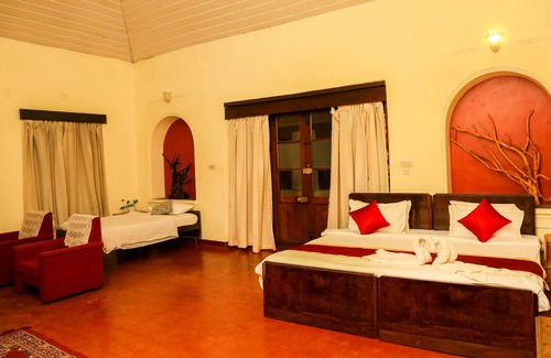 Meppadi Hotel | Ripon Heritage Bungalow