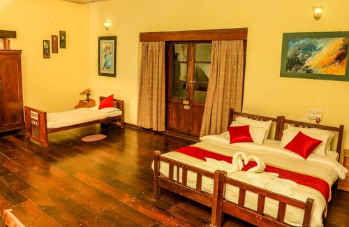 Meppadi Hotel | Ripon Heritage Bungalow