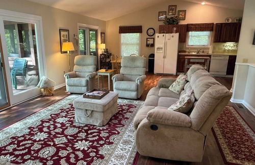 Big Creek House | Ripple Retreat Lake Front 3 BD 2.5 bathrooms, Private Boat Dock with Kayaks.