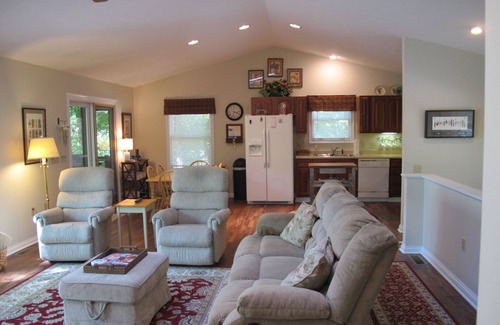Big Creek House | Ripple Retreat Lake Front 3 BD 2.5 bathrooms, Private Boat Dock with Kayaks.