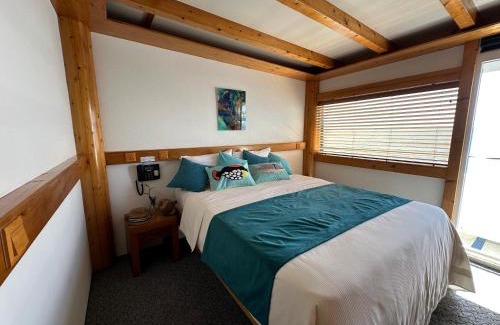Farukolhufushi Island Boat Rental | Ritrella