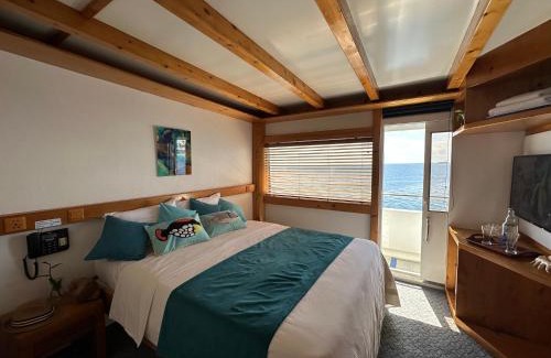 Farukolhufushi Island Boat Rental | Ritrella