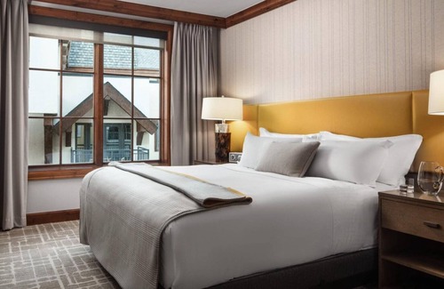 Vail Resort | Ritz-Carlton Club, Vail, 2 Bedroom, Balcony, Fireplace, Sleeps 6, March 8-10