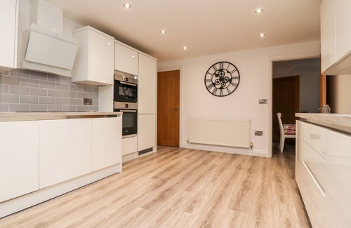 Trawden Cottage | RIVENDALE, family friendly, with a garden in Trawden