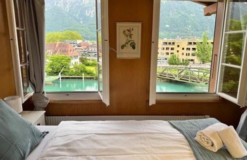 Interlaken Apartment | River 3 - Kissed Retreat with Iconic Jungfraujoch View