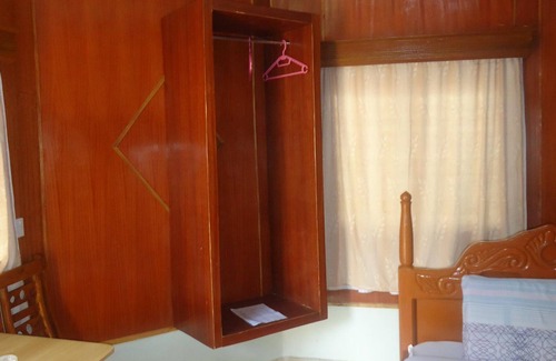 Meru Hotel | River Bank Hotel