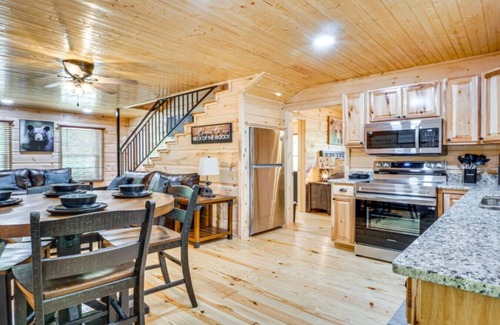 Tellico Plains Cabin | River Escape River Front Cabin