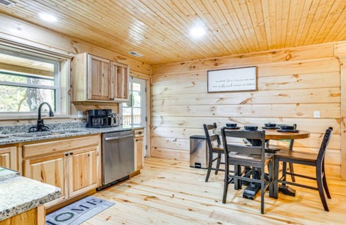 Tellico Plains Cabin | River Escape River Front Cabin