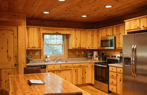 White Haven Cabin | River front cabin in the Pocono mountains with property access to D&L Trail