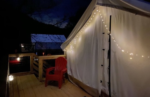 Bakersville House | River Front Glamping- Rusty's Roost River Camp- Black Bear Tent