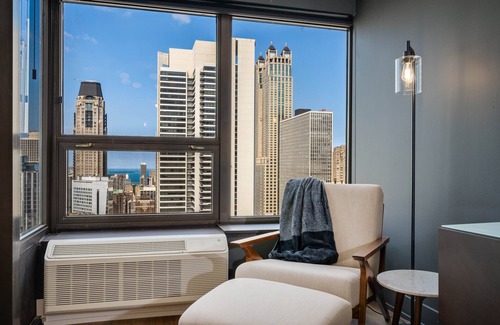 Near North Side Apartment | River North Chicago Chic w/King Bed - Lake & Skyline Views