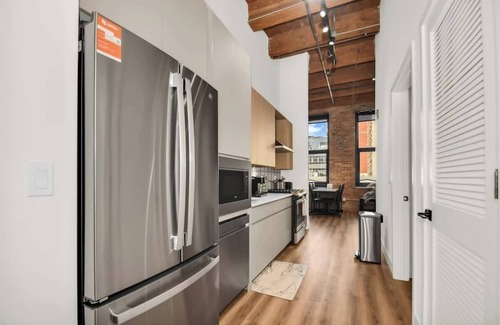 Near North Side Apartment | River North Rooftop With In and Out Parking 1