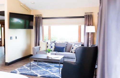 Le Claire Apartment | River View Lodge