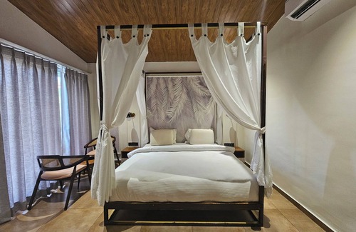 Rajpipla Hotel | River view Tent Resort
