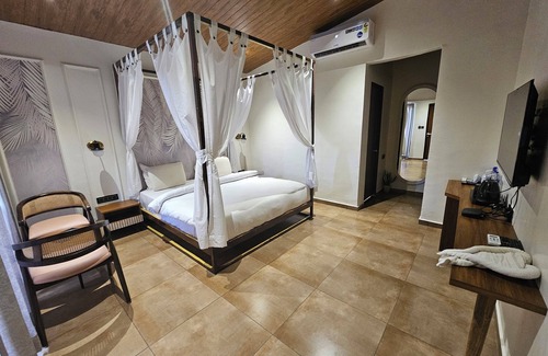 Rajpipla Hotel | River view Tent Resort