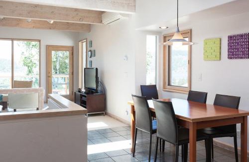 Hood River House | Riverdell - Great Views of the Columbia Gorge and White Salmon River