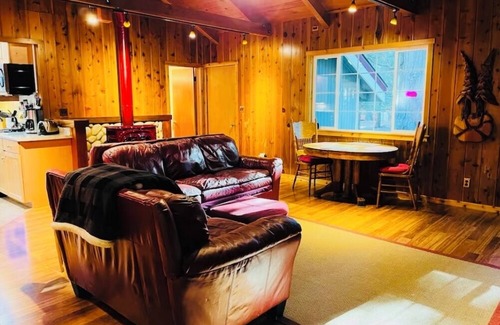 Hamilton Branch House | RiverEdge Retreat in Hamilton Branch