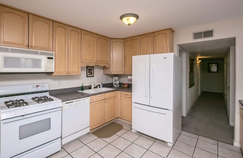 Bullhead City House | Riverfront 449 Private Beach 4Bd 3Ba