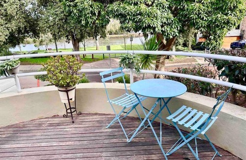 Ascot Vale House | Riverfront Bliss - Walking distance to Showgrounds/Flemington Racecourse