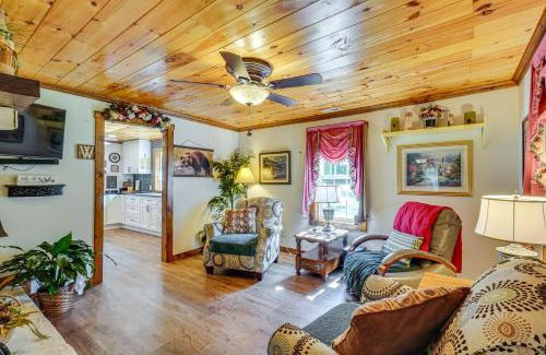Townsend House | Riverfront Cabin - 6 Mi to Great Smoky Mtns NP!