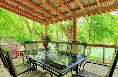 New Braunfels House | Riverfront Haven PRD 1062