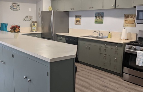 Bullhead City House | Riverfront house with casino view