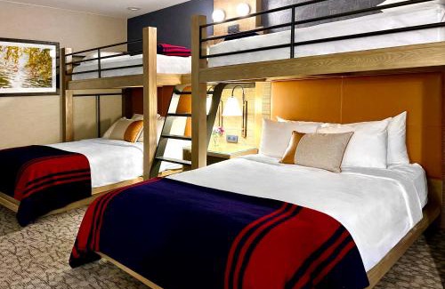 Orchard District Hotel | Riverhouse Lodge