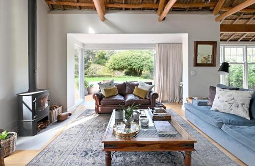 Hout Bay Villa | Riverlea Villa Pool River Mountain Views Family Garden