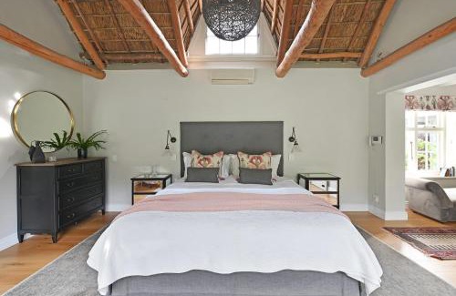 Hout Bay Villa | Riverlea Villa Pool River Mountain Views Family Garden