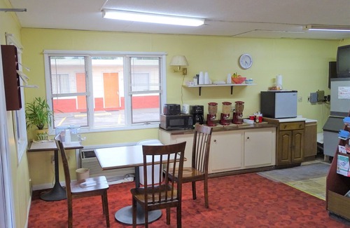 Fort Madison Hotel | Rivers Inn Fort Madison