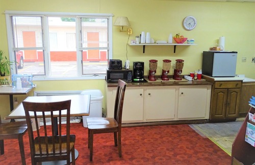 Fort Madison Hotel | Rivers Inn Fort Madison