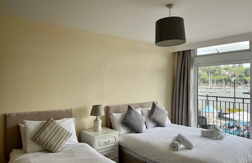 Dartmouth Apartment | Riverside 1 - Two Bedroom Apartment, Sleeps 6