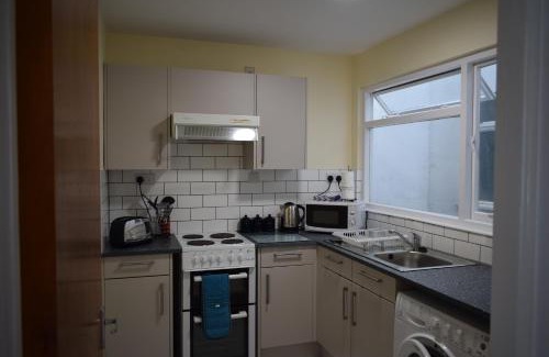 Dartmouth Apartment | Riverside 2