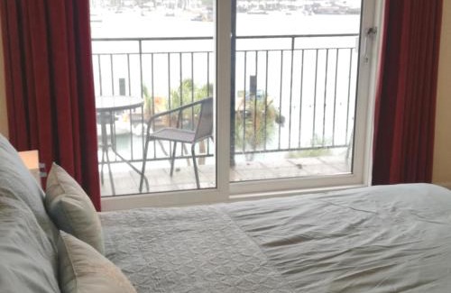 Dartmouth Apartment | Riverside 2