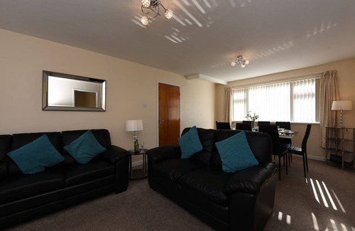 Dartmouth Apartment | Riverside 6 - Three Bedroom Apartment, Sleeps 6