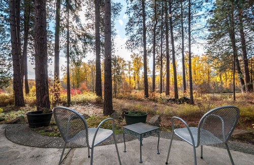 Cle Elum Cabin | Riverside Cabin in Cle Elum. Pet Friendly!