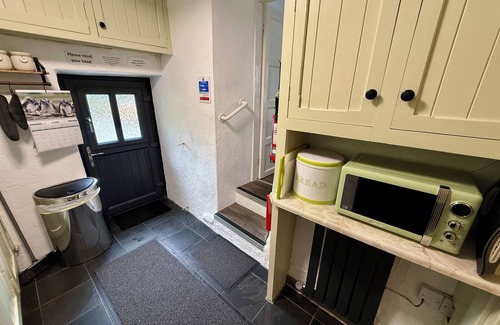 Dolgellau Cottage | Riverside Cottage, Abergwynant (sleeps up to 3) - don't forget your binoculars!