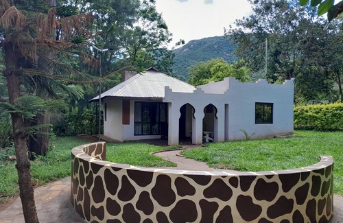 Namanga Cottage | Riverside Cottage