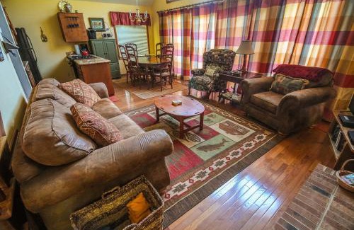 Grassy Creek House | Riverside Escape