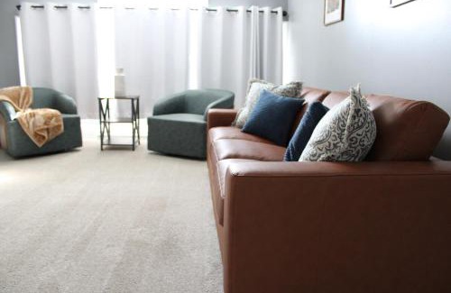 Melrose Park Apartment | Riverside Escape with Water Access in Auburn