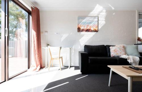 Riverside Apartment | Riverside Gem with Parking and WiFi