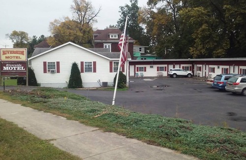 Fultonville Hotel | Riverside Motel
