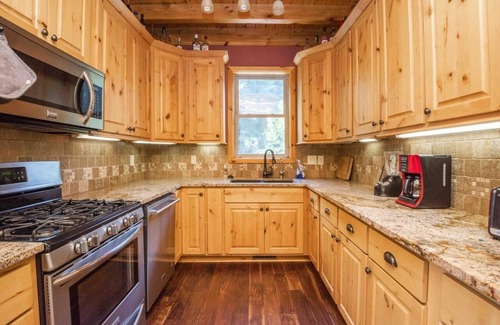 Tellico Plains Cabin | Riverside Premium Cabin