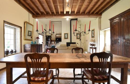 Lantheuil House | Riverside Retreat in Lantheuil